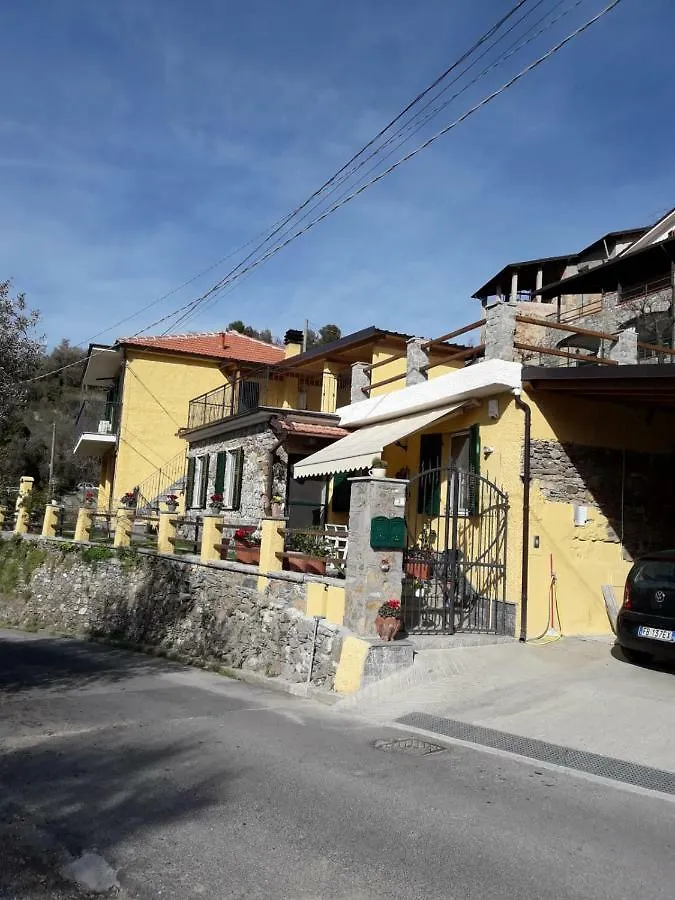 A Ca; Gialla Villanova d'Albenga Itálie